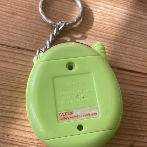 Tamagotchi Connection V4 2004 Pink Striped & Tamagotchi  Connection V3 Green... - Picture 4 of 5